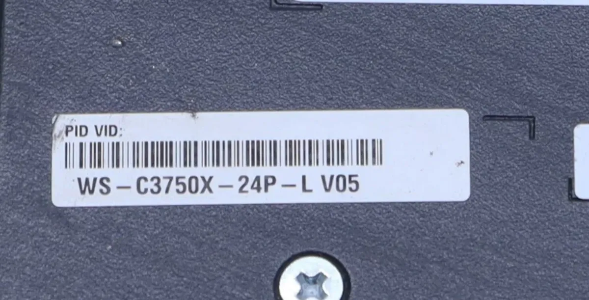 Switch Cisco Catalyst 3750x 24-port Poe+ Ws-c3750x-24p-l - Imagem 4